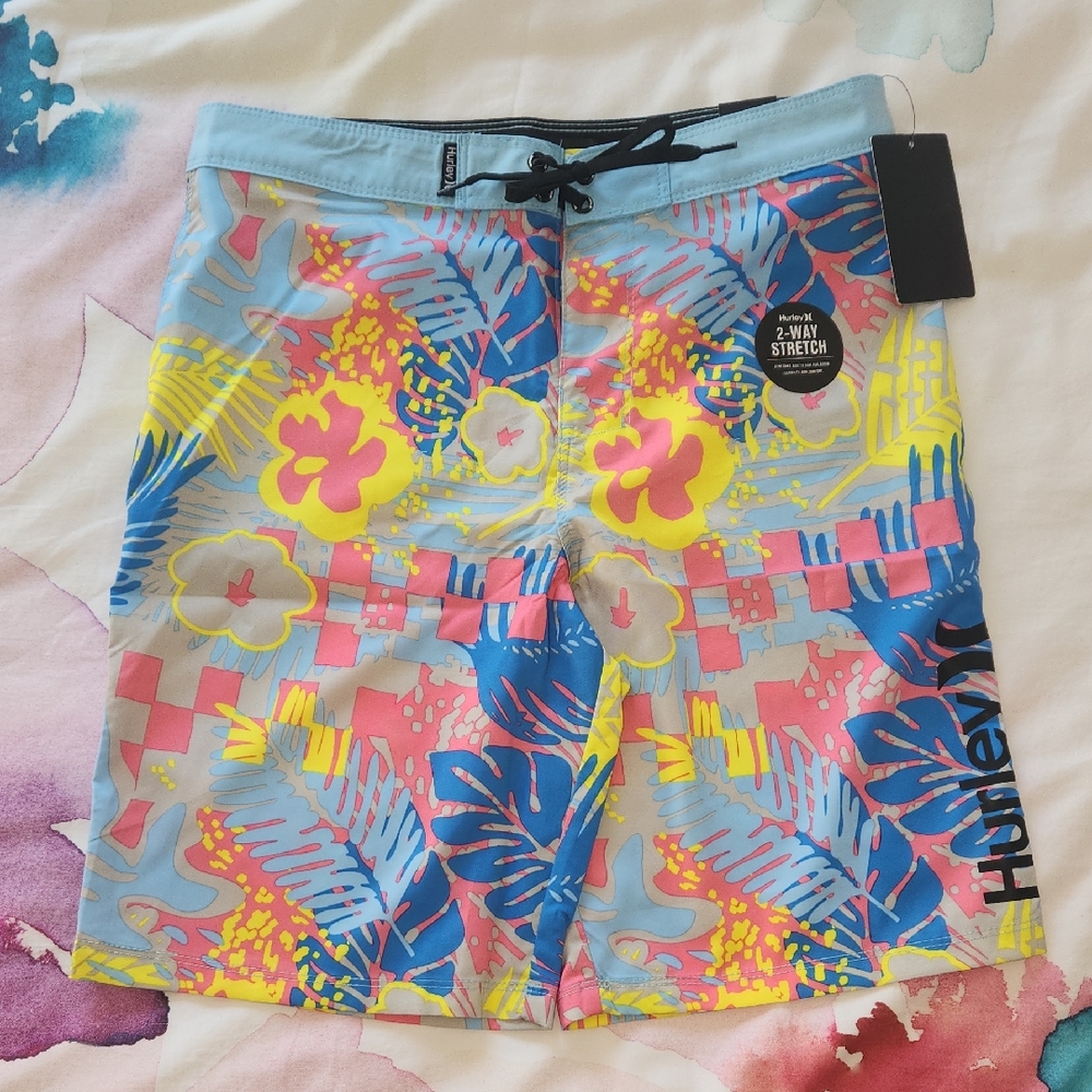 Hurley Palm Print board shorts, size 16/28